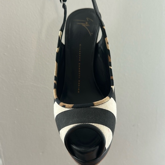 Giuseppe Zanotti Black and White Heels with Bold Design - Picture 6 of 8